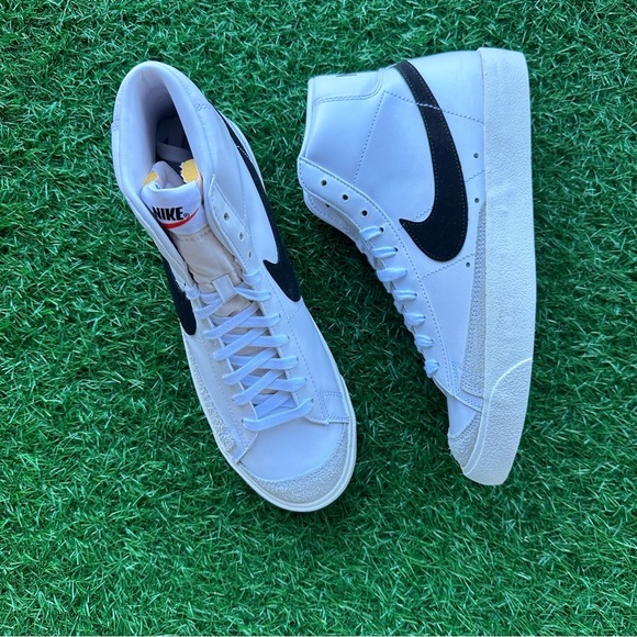 Nike Blazer Mid ‘77 Black / White - Picture 7 of 9